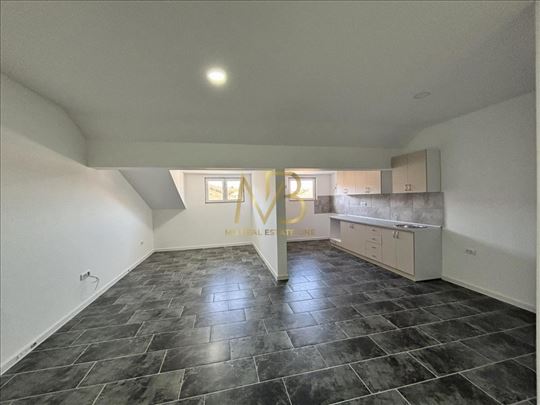 Uknjižen! Odmah useljiv!