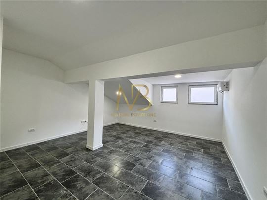 Uknjižen! Odmah useljiv!