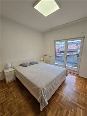 Odlična lokacija, garaža, pet friendly