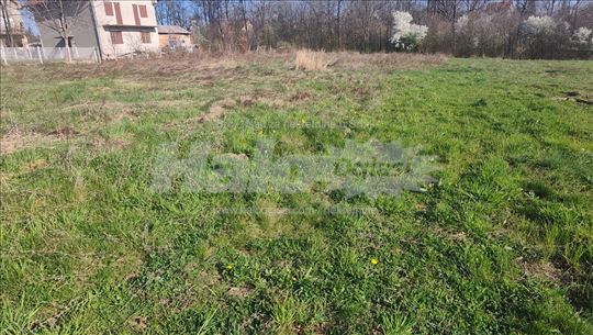Plac 21 ar, Guncati