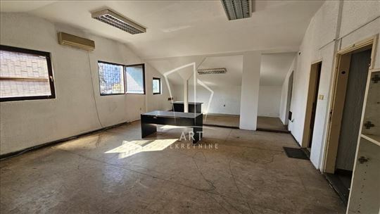 Poslovna zgrada, Mirijevski bulevar, mereno 1086m2