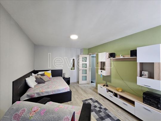 Stan,Novi Sad,Bulevar Oslobođenja,kv: 33.00, € 115