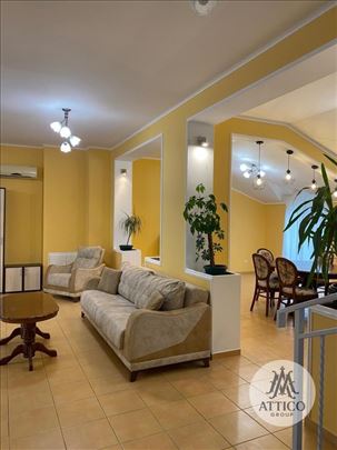 Svetao i prostran stan na Tatarskom brdu – idealan