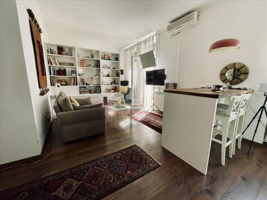 Tašmajdan,kod Madere sa parkingom ID#19142