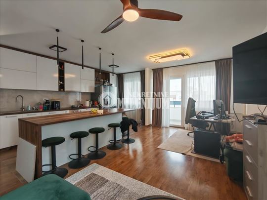 Top ponuda-renoviran 3.0 stan sa fantastičnim pogl