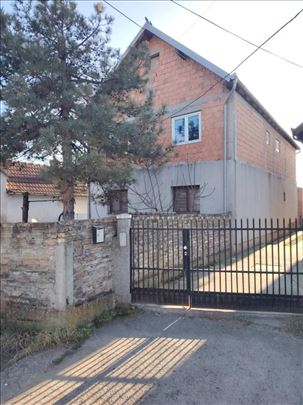 Top ponuda! Uknjižena kuca!