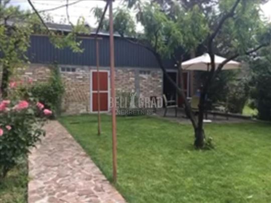 Uknjižena kuća 110 kvm + terasa 10 kvm