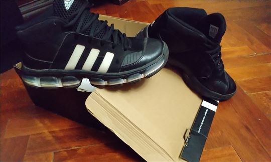 Adidas patike za košarku, dečije