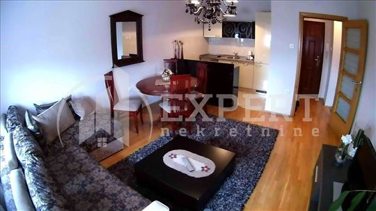 Izdaje se odlican jednoiposoban stan kod Filosofsk