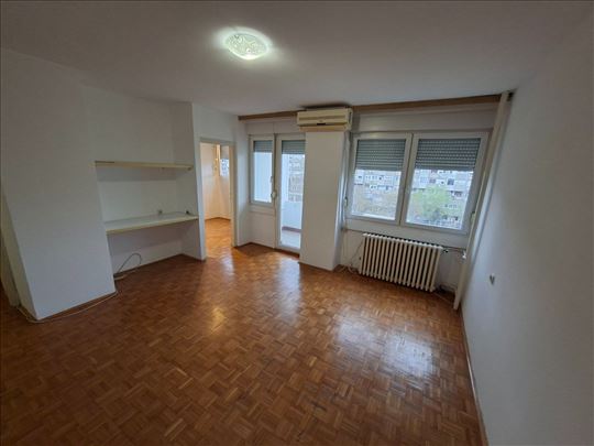 Jednosoban stan na Limanu 3!