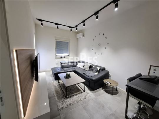 Lux 2.0 stan 37m2 + parking Rotkvarija ID#1758