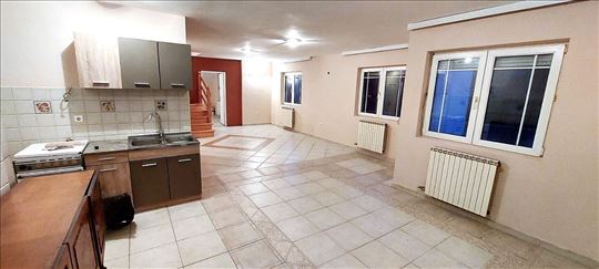 Medakovićeva, dplx, 5.0, 2 kupatila, 2T, useljiv