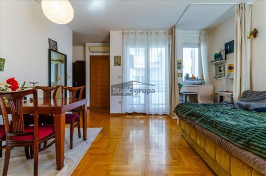 Odličan, brzo useljiv stan