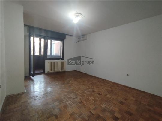 Odličan stan-retko u ponudi