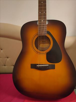 Yamaha f310p Sunburst akustična gitara-kao nova
