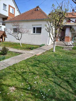 2.0 Kaluđerica 74m2 na 4,27a+gar. 21m2