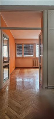 Blok 45,J.Gagarina,2.0,64m2,lođa,2/6,lift,useljiv