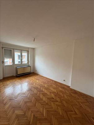 Dvosoban stan u strogom centru