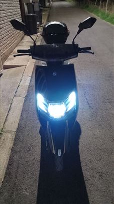 Elektricni skuter Saige s12 