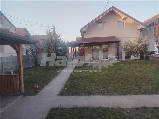 Izdajem nameštenu kuću u Borči