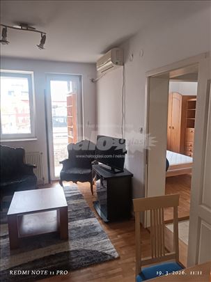 Izdajem stan u strogom centru kragujevca