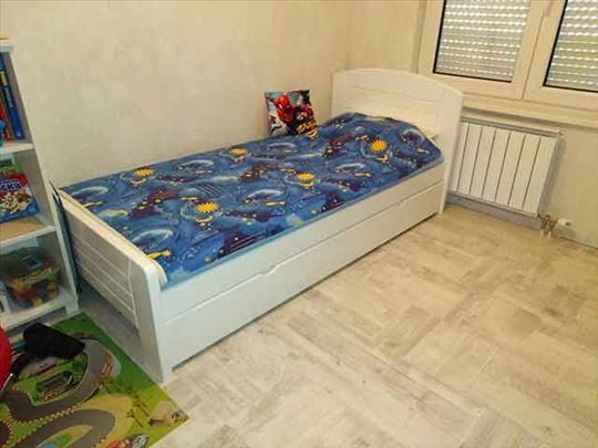 Krevet Afrodita sa pomocnim lezajem i dusecima 