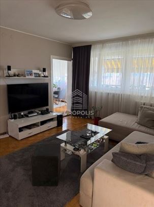 Omladinskih brigada, 62m2, renoviran, uknjižen