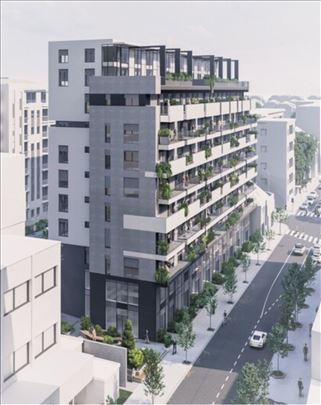 Prodaje se trosoban stan u centru grada