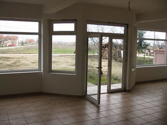 Šimanovci,magacin,700m2