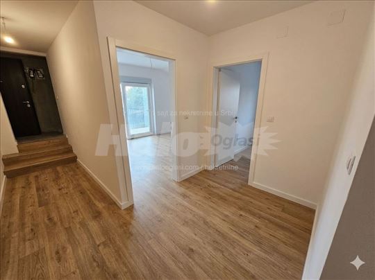 Trosoban Stan 73 kvadrata, 2 Spavace sobe