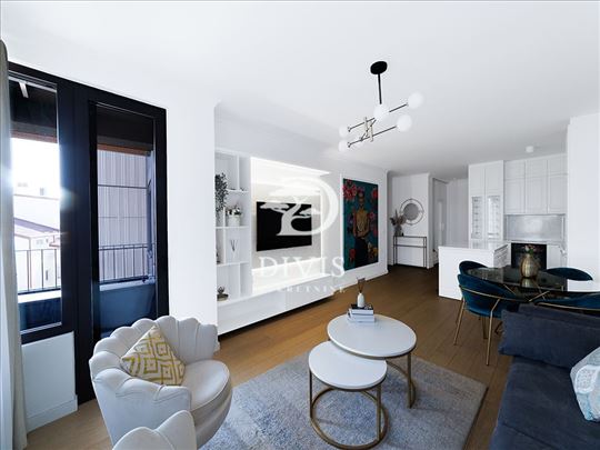 Trosoban stan, 84m2, sa terasom, K District