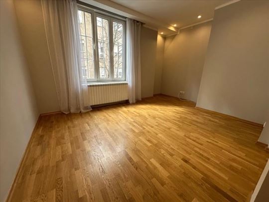 Vračar - Kalenic pijaca-Salonac-3.0 ID#3191