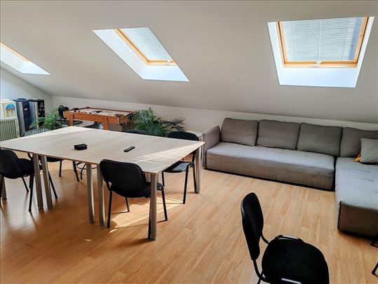 Zmaj Jovina 4-soban stan sa velikom terasom 127m2