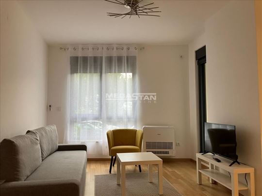 Bulbulder, sa terasom, namešten