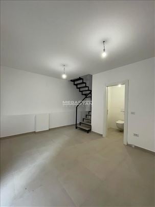 Crveni Krst, nov, lux