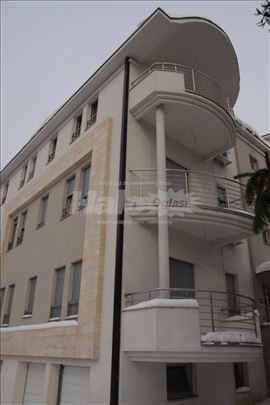 Dedinje, lux open space apartment 40 m2, parking 