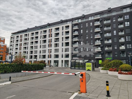 Garažno mesto u ul. Tošin bunar 270 