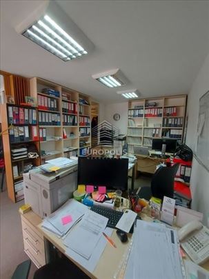 Kancelarijski prostor 51m2 sa garažom, Sava centar