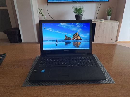 Lenovo 15,6 inca, SSD 512GB, i5, RAM  8GB