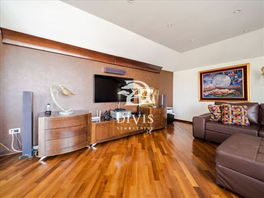 Luks dupleks stan na Vračaru, 4.0, Mutapova,163m2 