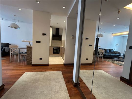 Lux dvosoban stan, Trešnjinog cveta