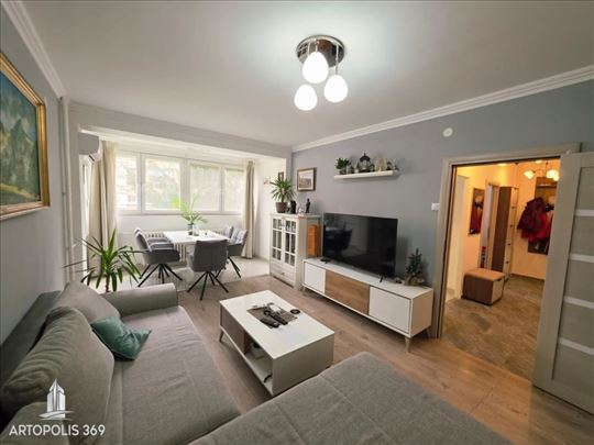 Renoviran, u blizini Energoprojekta i opštine Nbg 