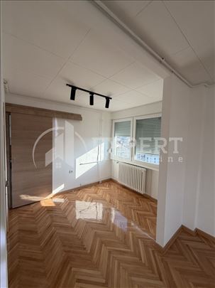 Stan Bulevar Nemanjića 54m2