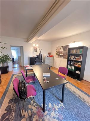 Stan na odličnoj lokaciji može za kancelariju