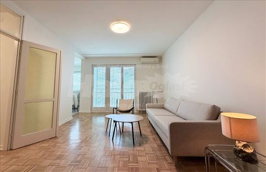 Sunny apartment close to all amenities