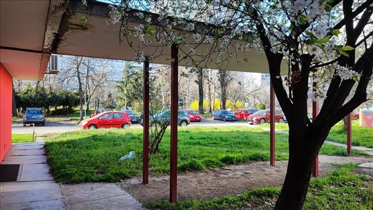 Blok 33 - poslovni prostor