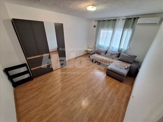 Izdajem stan, Kumodraz 36m2