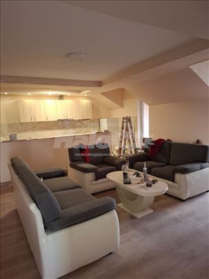 Izdajem stan u Zelezniku 134 m2