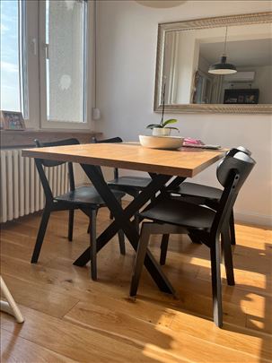 Komplet 4 trpezarijske stolice