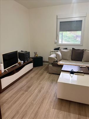 Lipovica, Trebež, uknjižena kuća 215m2 na 10 ari 